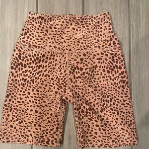Beyond Yoga Spotted Pattern Bike Shorts - Brown